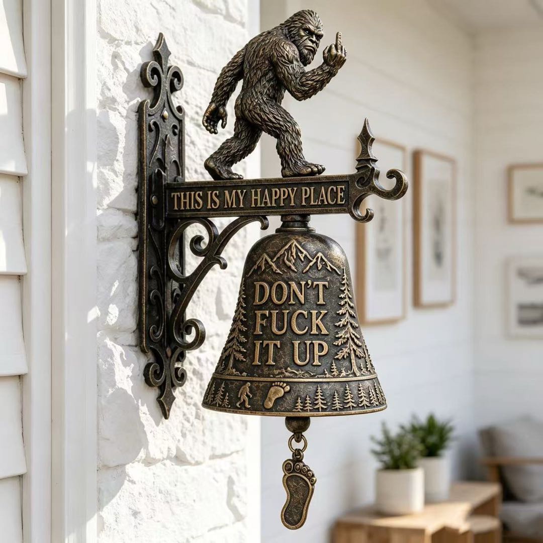 🐾🐾😮Bigfoot Funny Wall Bell – Rustic Sasquatch Doorbell Decor