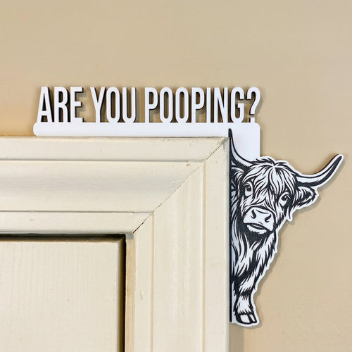 🎁Last Day 49% OFF - Highland Cow "Are You Pooping?" Door Corner Decoration